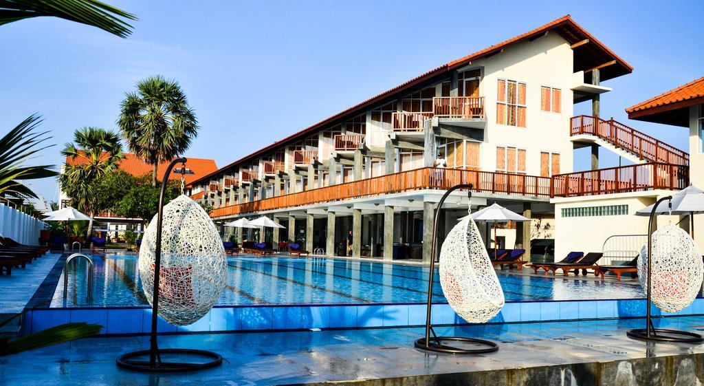 Marina Beach Passikudah Exterior photo