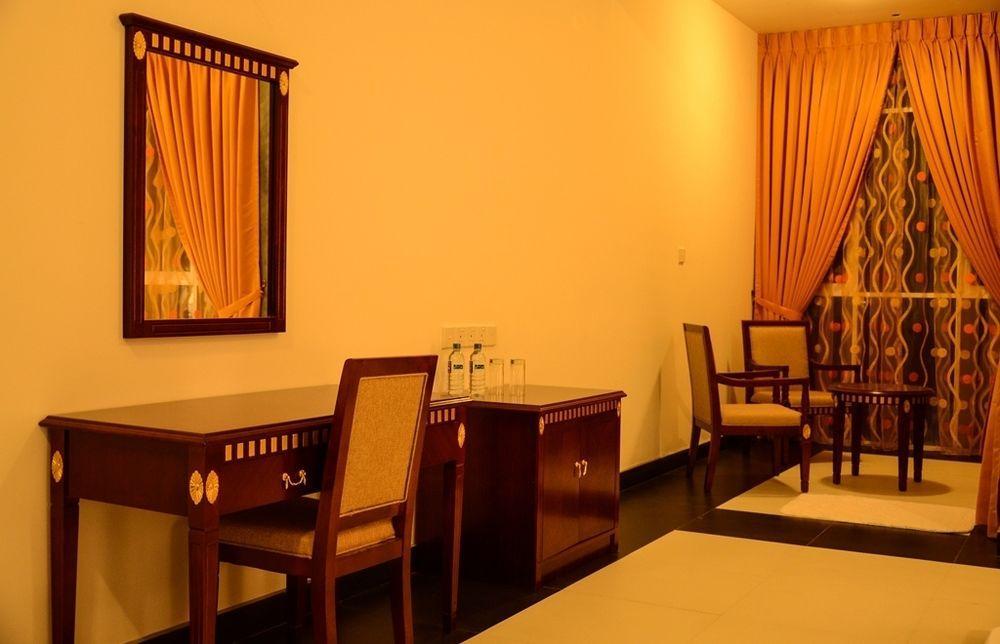 Marina Beach Passikudah Exterior photo