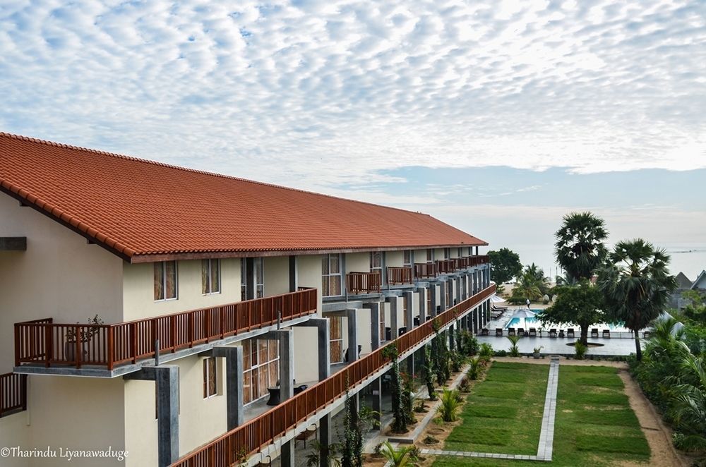 Marina Beach Passikudah Exterior photo