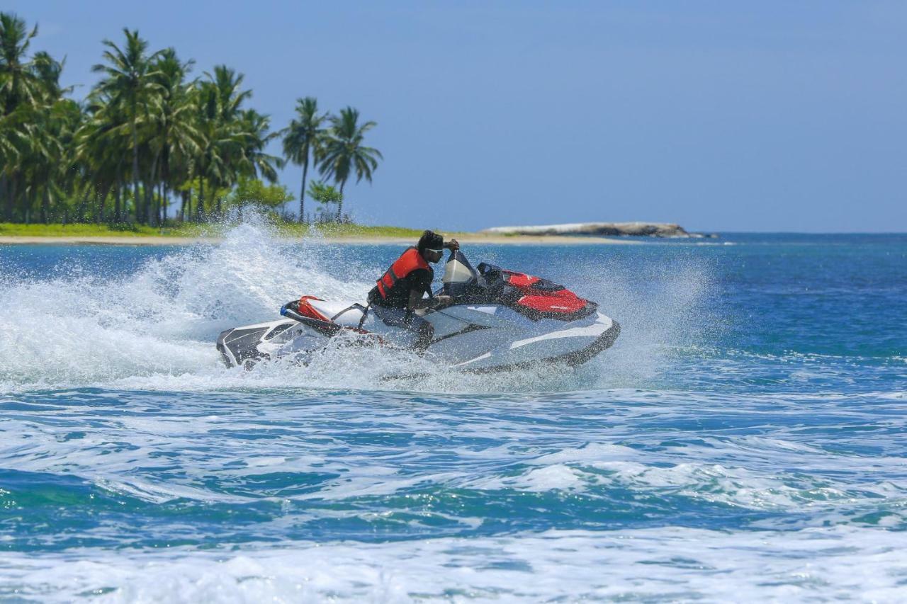 Marina Beach Passikudah Exterior photo